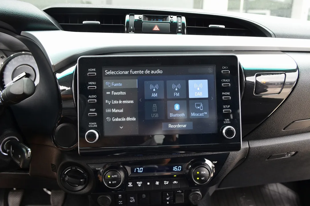Toyota Hilux 2.4 D4D Cabina VX Comfort, miniatura 11