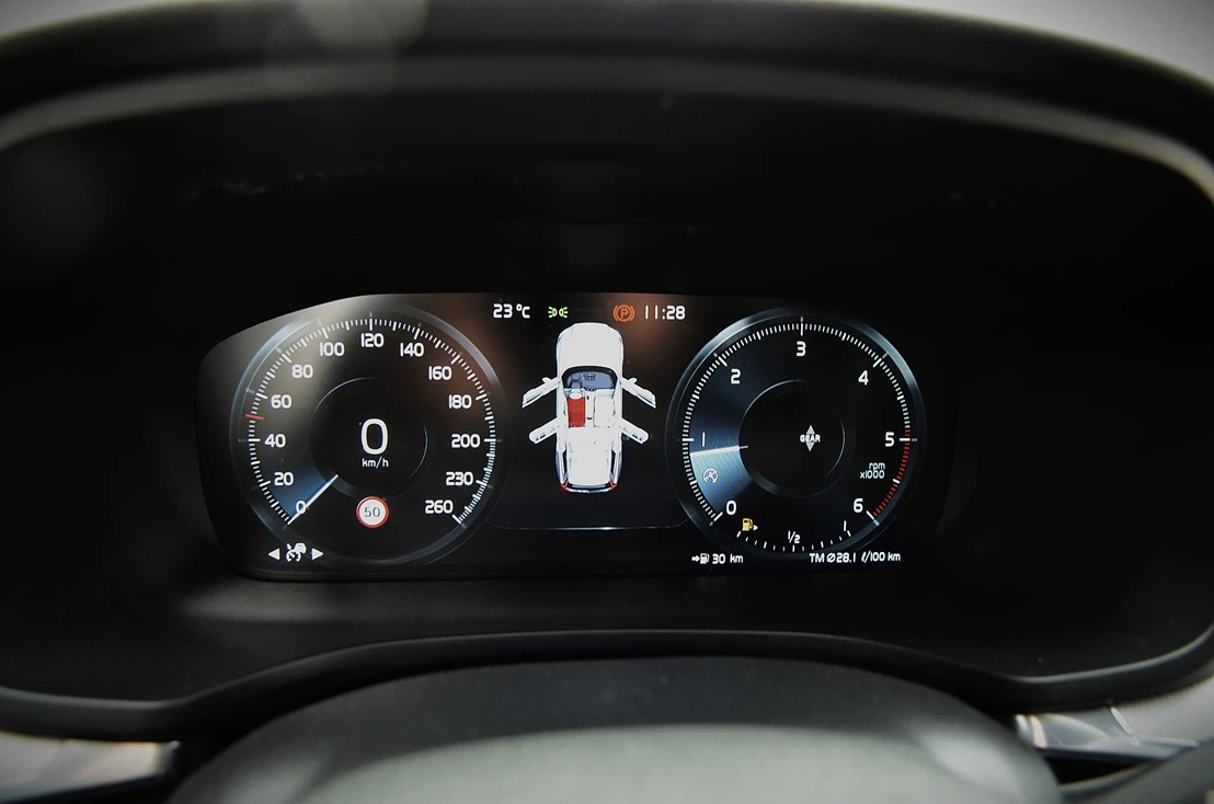 Volvo V60 2.0 D3 150cv R-Design Exclusive 5p, miniatura 17